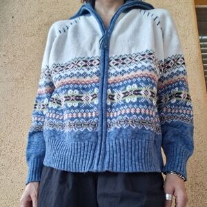 Vintage Faire Isle Blue And White Zip Front Cardigan